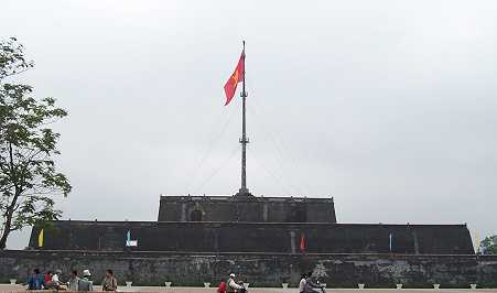 Hue, flagpole